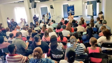 Ministerio de Educación y padres de familia logran acuerdo parcial