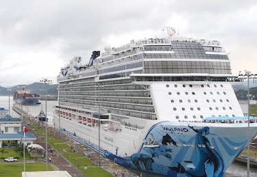 Pandemia frena paso de cruceros por el Canal 