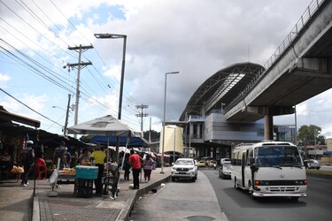 Ley de buhoneros: qué establece la nueva normativa y cuándo comenzará a aplicarse