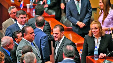 Contralor fija topes a entrega de subsidios