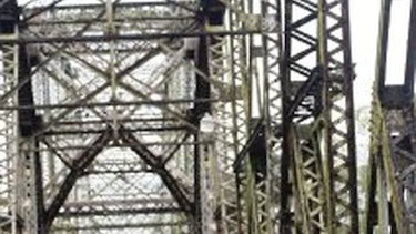 Peligra construcción del puente Sixaola