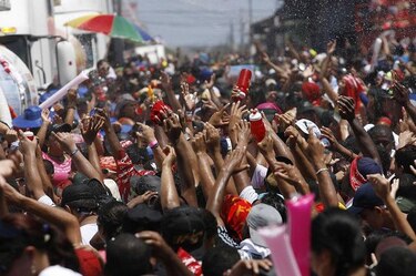 Multas para reinas chitreanas que incumplan horarios de paseos