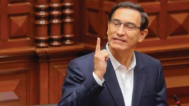 El  presidente de Perú se salva de ser destituido
