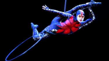 Guy Laliberté, el payaso callejero que reinventó el circo con el Cirque du Soleil y se volvió multimillonario