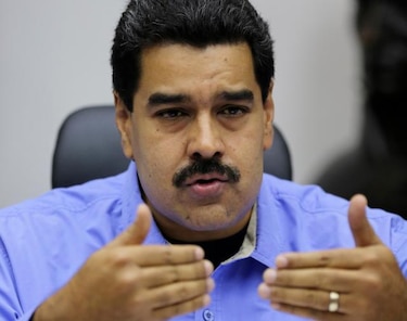 Nicolás Maduro regulará por decreto precios de compra-venta de vehículos