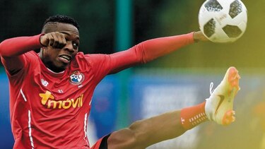 Bolillo comenzó a armar su equipo para Bélgica