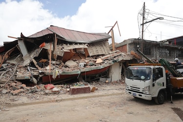 Rescatistas denuncian burocracia y militarización en zonas devastadas por el doble terremoto en Venezuela