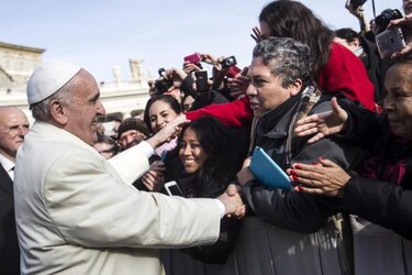 Suspenso en Vaticano por nombramiento de primeros cardenales de Francisco