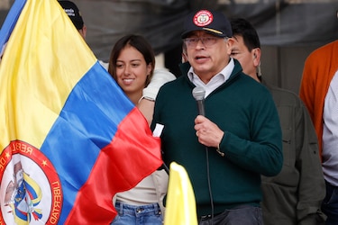 Gustavo Petro pide a funcionarios señalados de corrupción dejar sus cargos en el Gobierno