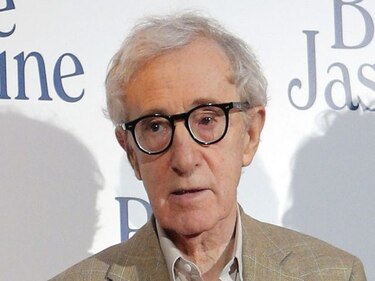 Woody Allen fustiga a Mia Farrow por acusaciones de abuso sexual