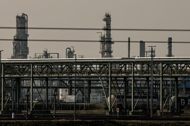 El brent cae un 6 % y se cotiza en los 97 dólares ante una posible tregua en Irán