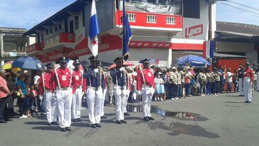 Colonenses celebran 113 años de vida republicana