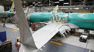 Boeing reconoce falla en alas de sus modelos 737