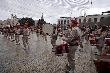 El mundo se prepara para una segunda Navidad en pandemia
