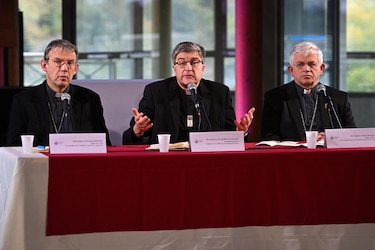 Obispos franceses venderán ‘bienes’ de la Iglesia para indemnizar a víctimas de abusos