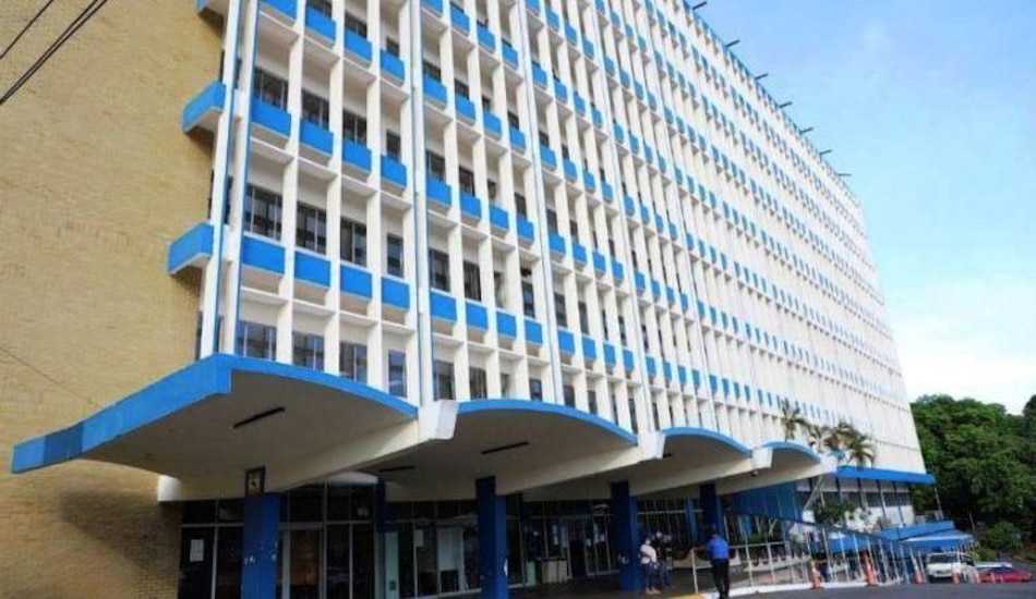 CSS reconoce escasez de insumos en farmacia de salón de operaciones del Complejo