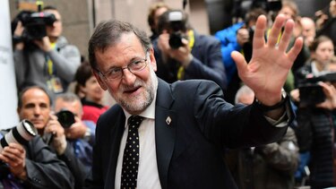 Los socialistas dejarán que Mariano Rajoy gobierne en España