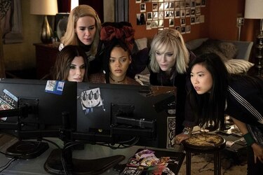 Las mujeres de 'Ocean's 8' se roban el show y la bolsa en su estreno