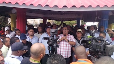 Trabajadores de Mi Bus, en estado de alerta