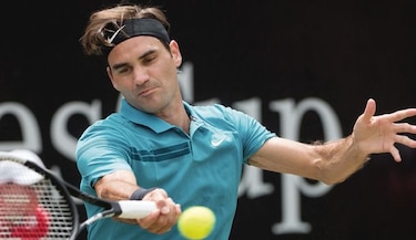 Coric tumba a Federer en Shanghái y ahora desafía a Djokovic