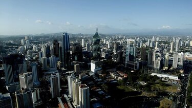 Deuda privada crece 11.7%