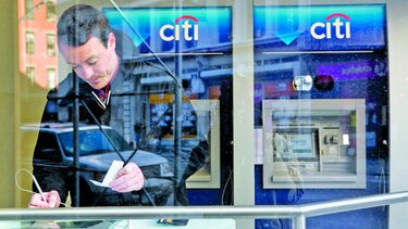 Banco Citi prepara su salida de Londres