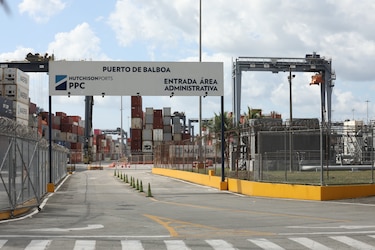 China amenaza con bloquear venta de puertos si Cosco queda fuera del acuerdo