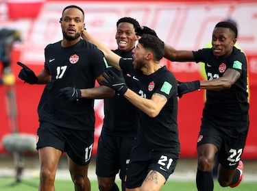 Canadá vence 2-0 a Estados Unidos y consolida su liderato en premundial de Concacaf