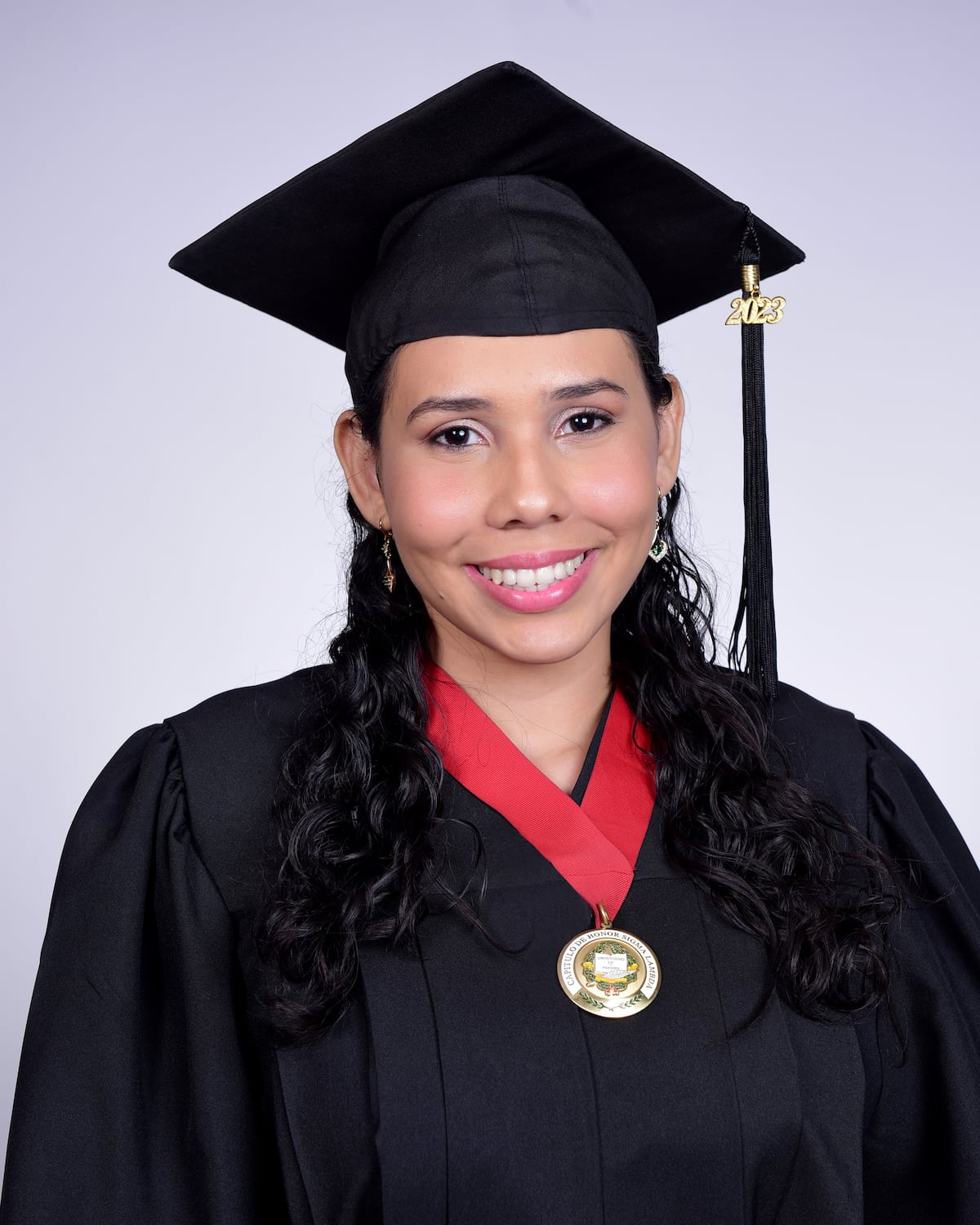 La Universidad de Panamá presenta a los graduados de su Facultad de Derecho y Ciencias Políticas