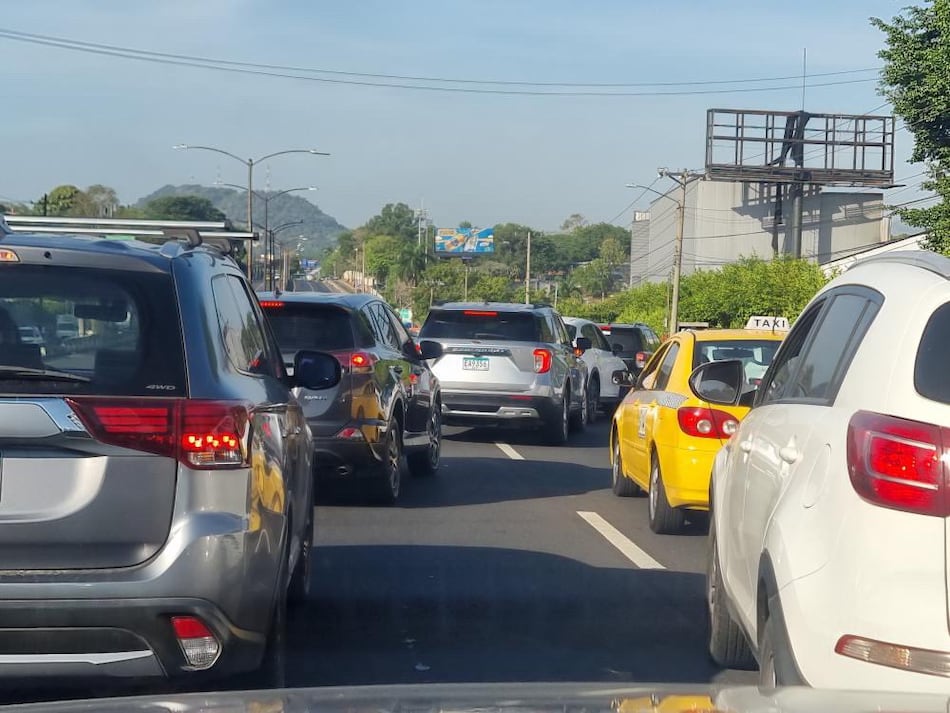 Hay que buscar solución al tráfico