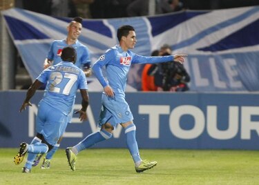 Dortmund y Napoli ganan y se complica el Grupo F