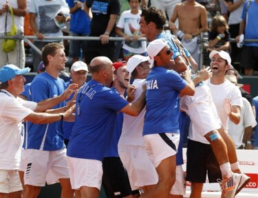 Italia vence a Argentina y avanza en la Copa Davis