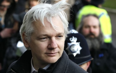 Suecia cambia de opinión, acepta ver a Assange en Londres