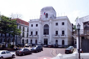 Concejales, de viaje  a Miami y a Cuba