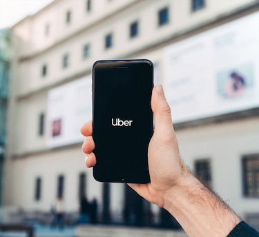 Uber gana 358 millones en el segundo trimestre por inversiones y el auge del negocio de movilidad