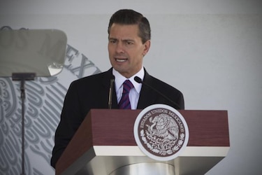 Estudiantes piden la renuncia a Enrique Peña Nieto en plazo de seis días
