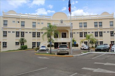Pena de 38 años de cárcel para estadounidense acusado de abuso sexual, actos libidinosos y corrupción en perjuicio de 10 niños