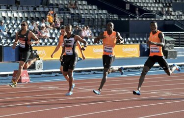 Alonso Edward gana los 200 metros en Glasgow