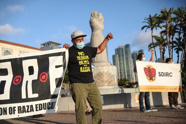 Corte de Estados Unidos ordena liberar a niños migrantes debido al coronavirus