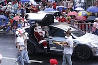 Desfile de Navidad ‘Ciudad de las Estrellas’ llena de color la calle 50