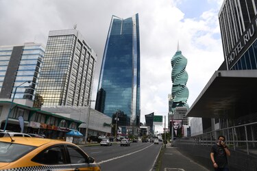 Atención: cerrarán la calle 50 por colocación de asfalto