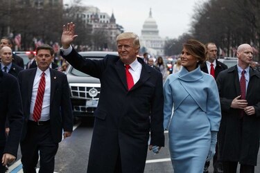 Donald Trump deja el Capitolio para dirigirse a la Casa Blanca