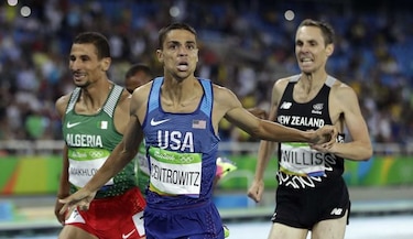 Estadounidense Centrowitz sorprende y gana el oro en mil 500 metros