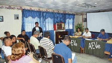 Educadores piden aplazar el inicio del período escolar