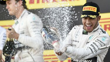 Hamilton vuelve a dominar en Suzuka y se pone a la altura de su ídolo Senna