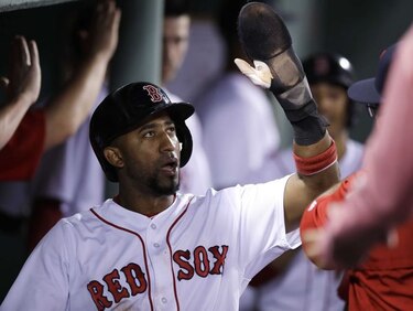Medias Rojas firman por una temporada al dominicano Eduardo Núñez
