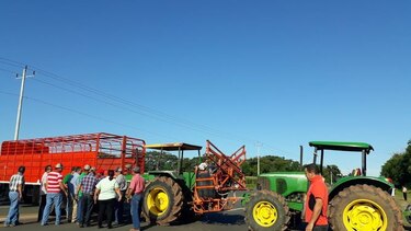 Agricultores de Los Santos protestan para exigir la compra de maíz