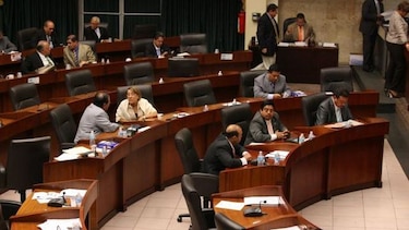 Presentan proyecto que reconoce matrimonios gais realizados en el exterior