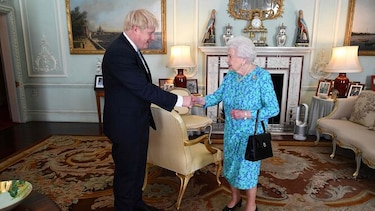 Boris Johnson asume como primer ministro y promete Brexit cueste lo que cueste
