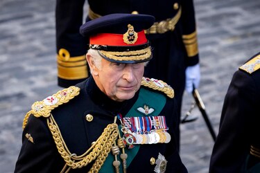 Decenas de empleados de Carlos III, despedidos mientras se desarrollaba un acto en homenaje a la reina Isabel II